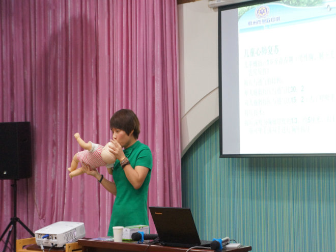 幼兒急救試驗(yàn)設(shè)備使用方法 nevelope.com